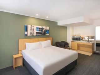 Mercure Sydney Macquarie Park - 0