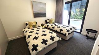 Your 2 Bed Hampton Haven with parking - 8