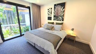Your 2 Bed Hampton Haven with parking - 7