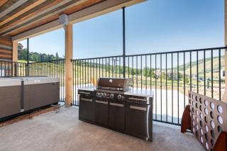 Summit Unit 1303 - 7