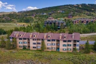 Summit Unit 1303 - 4