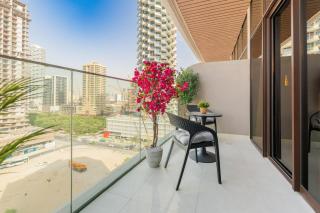 Escape 24 Luxe Studio Westwood Grande 2 JVC, Dubai - 1