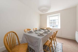 3-Bed Seaside Haven - Sleeps 7 & Pet Friendly - 6