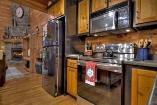 Blue Ridge Bliss - Hot tub lush views and games - 1