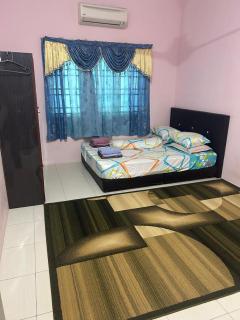 Nizaman's Homestay - 0