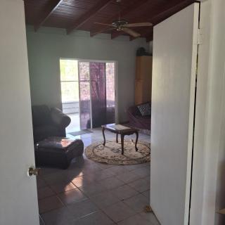 Healing 3-Bed Retreat - Sleeps 3 Hot Tub & Pool - 3
