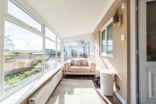2 Bed Modern Bungalow in Darwen, Garden & Parking - 1