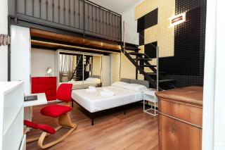 300 meters from the Genoa Aquarium and San Giorno Metro, Self Checkin and Fast Internet - 9