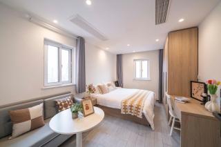 Book and Bed - Quyang Apartment - 5