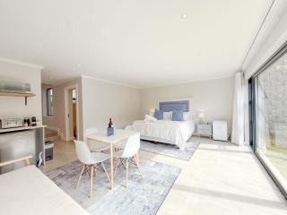 Bright Private Stay in Brackenridge Eco Estate - 5
