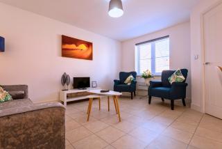 Pet friendly house by KBS StayHub Short Lets & Serviced Accommodation Innsworth with parking - 5