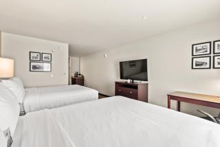 Cobblestone Hotel & Suites Waukesha West Milwaukee - 3