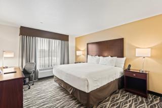 Cobblestone Hotel & Suites Waukesha West Milwaukee - 1