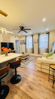 New Apt w Washer Dryer Kitchen Rainfall in Chinatown - 7