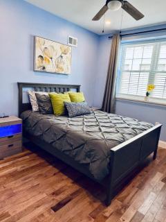 New Apt w Washer Dryer Kitchen Rainfall in Chinatown - 4