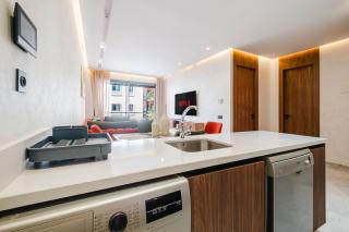 Modern Comfort in Heart of Marrakech - 8