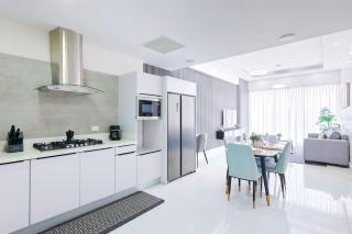 Upscale Condo, Spectacular Views - Carlos Guerra - 2