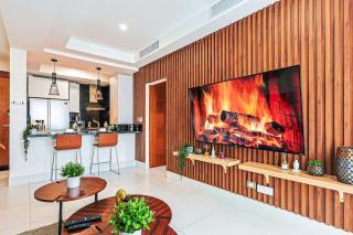 Cozy City-Center 1BD Condo, Pool - 7