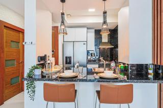Cozy City-Center 1BD Condo, Pool - 1