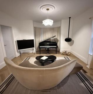 County Cove - Newly Renovated Century Home - 4