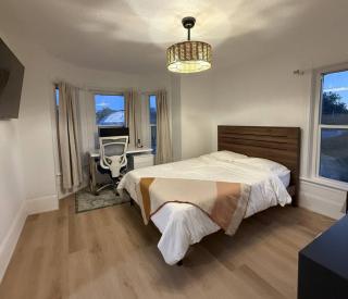 County Cove - Newly Renovated Century Home - 1