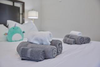 The Dunlap Escape - Spacious 2BD Home - 1