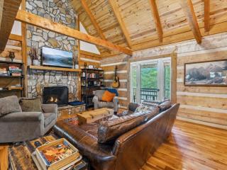 Appy Pappys Hot Tub 4BR - 9