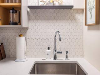 Verdant Studio DT St Pete Walk Everywhere - 1