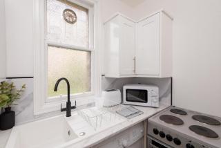 Northcote apartment - 2