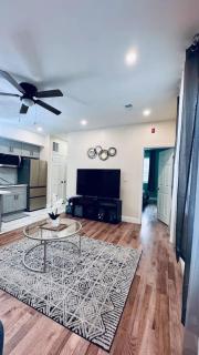 Brand New Apt w Washer Dryer Kitchen Rainfall in Chinatown - 6