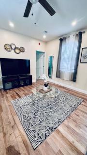 Brand New Apt w Washer Dryer Kitchen Rainfall in Chinatown - 5