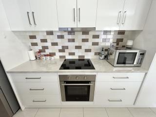 Atlantis - Modern Well Equipped Home Near the Beach - 5