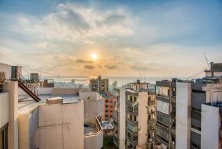 Cloud 9 - Santa Maria Rooftop Studio & Terrace in Jal El Dib - 8