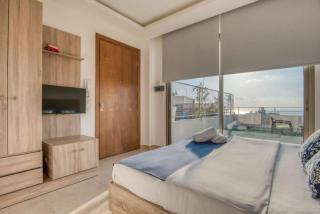Cloud 9 - Santa Maria Rooftop Studio & Terrace in Jal El Dib - 7