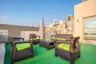 Cloud 9 - Santa Maria Rooftop Studio & Terrace in Jal El Dib - 6