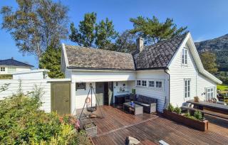 Stunning Home In Vikebygd With House A Mountain View - 2