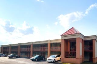 OYO Hotel Harriman near I-40 - 7