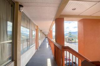 OYO Hotel Harriman near I-40 - 2