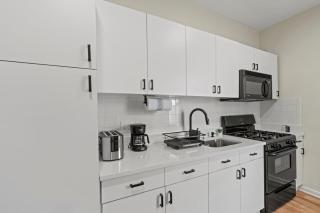 Group Retreat 15Min to NYC MetLife Mall FREE Parking - 1