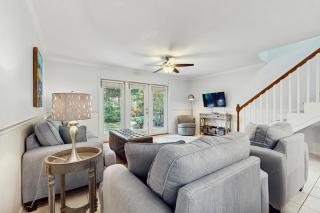 Sea Foam Sailboat - 4