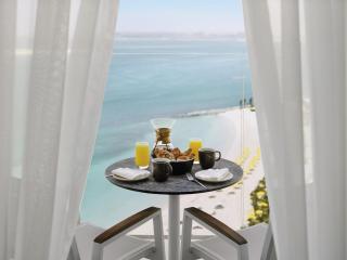 Mövenpick Resort Al Marjan Island - 1