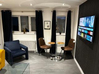 Stunning apartment with parking near Barnsley town centre sleeps 4 - 1