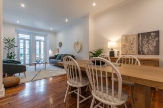 Vibrant Lisbon Escape with Private Patio - 1