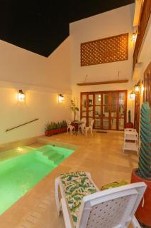 Casa Bali Castillo View Private Pool & Rooftop, Near Historic Center - 0