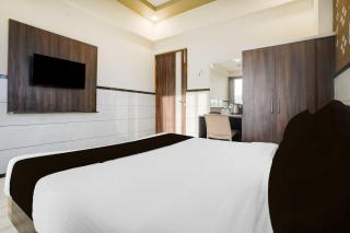 Collection O Mumbai-Ahmedabad Highway - 7