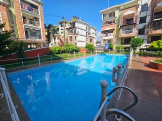 Amazing Pool View 2BHK Candolim Goa Apartment - 9