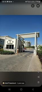 Luxerious apartment with a private garden and pool access - 9