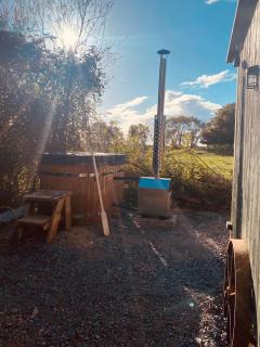 Holly Hut Farm Stay with Hot Tub - 4