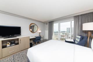 DoubleTree Suites by Hilton Melbourne Beach Oceanfront - 9