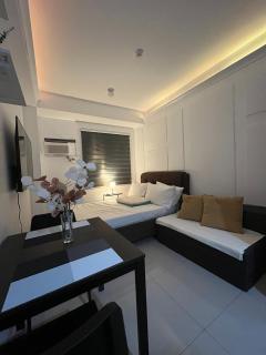 La V Suites Unit 2,Green 2 Residences - 5